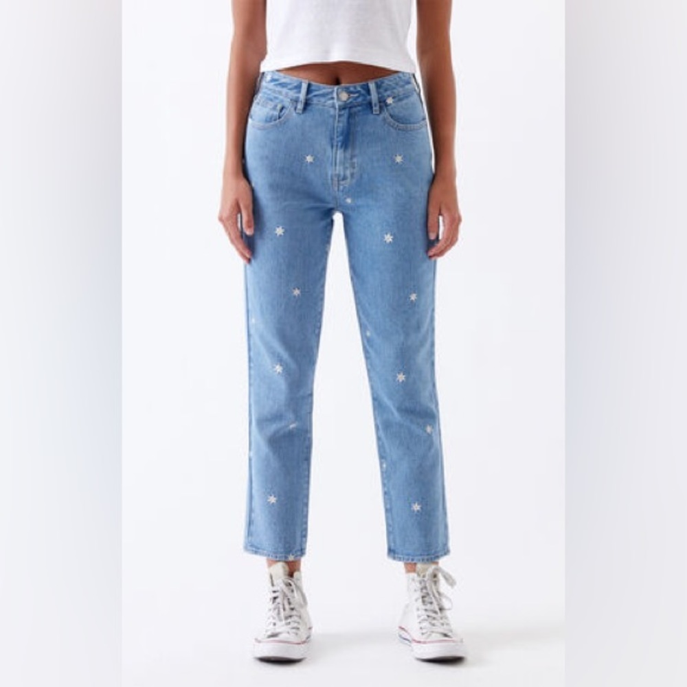 Pacsun Raining Daisy Mom Jeans Size 23 - worn once